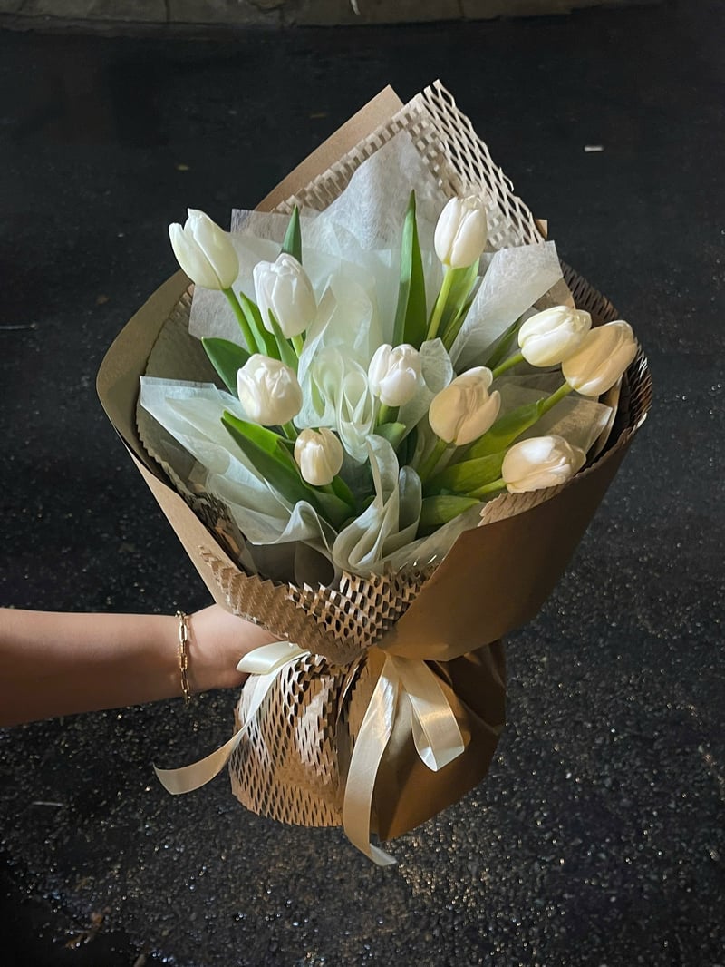 Tulip Trắng Đơn Giản 11 2